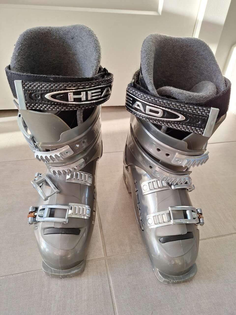 Woman's Head Performance Ski Boots 26.5 (Narrow)