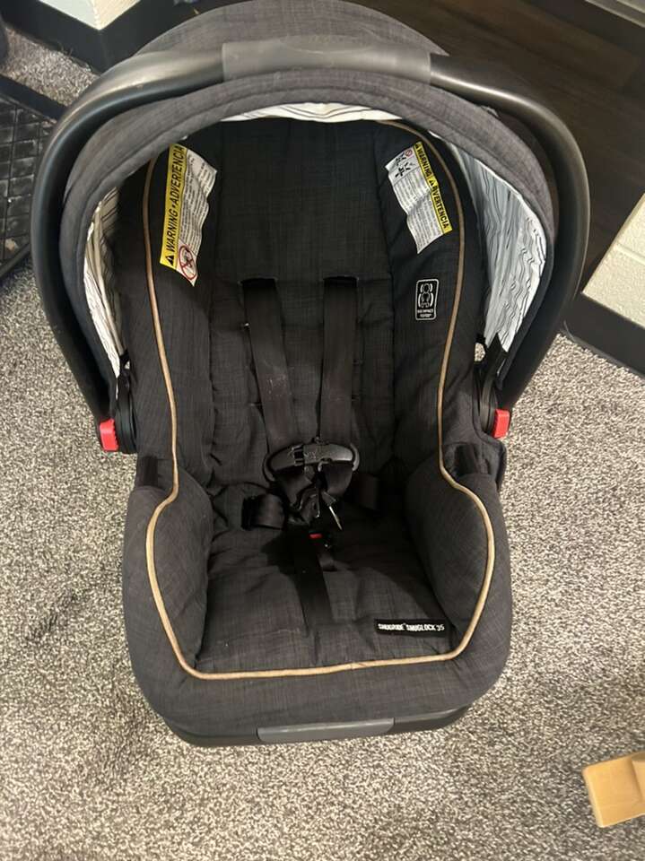 Graco Infant Car seat Baby