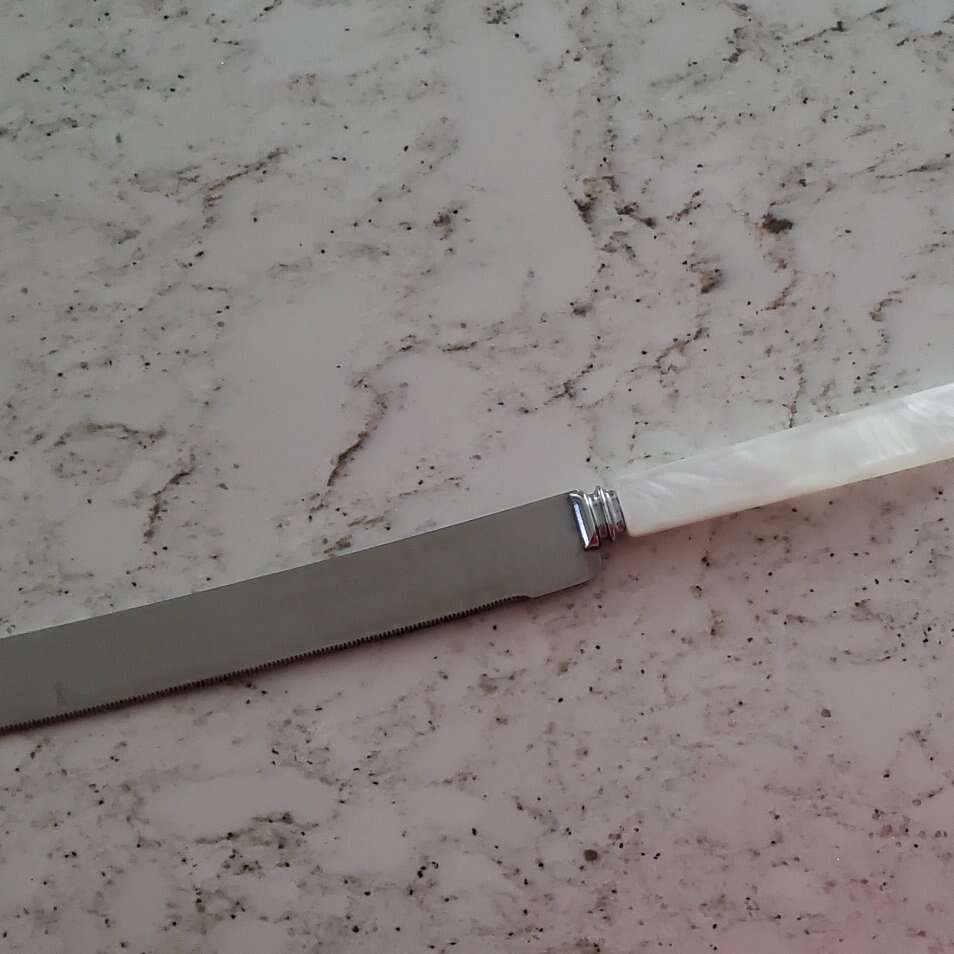 Cake Knife (wedding)