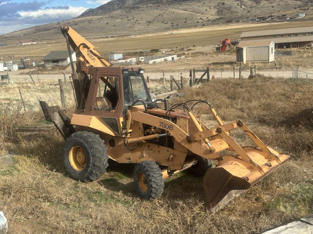 Case Backhoe Industrial