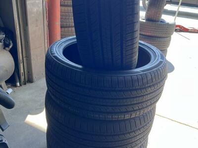 BRAND NEW SET OF 235/40-R19 ADVANTA XL