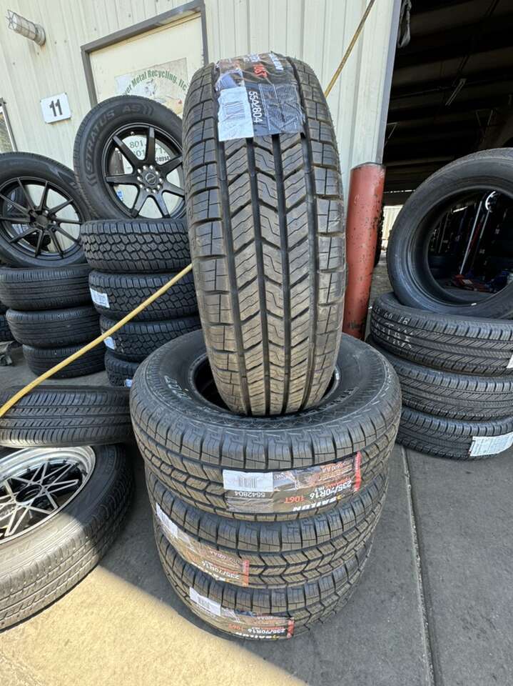 BRAND NEW 235/70R16 SAILUN TERRAMAX HLT