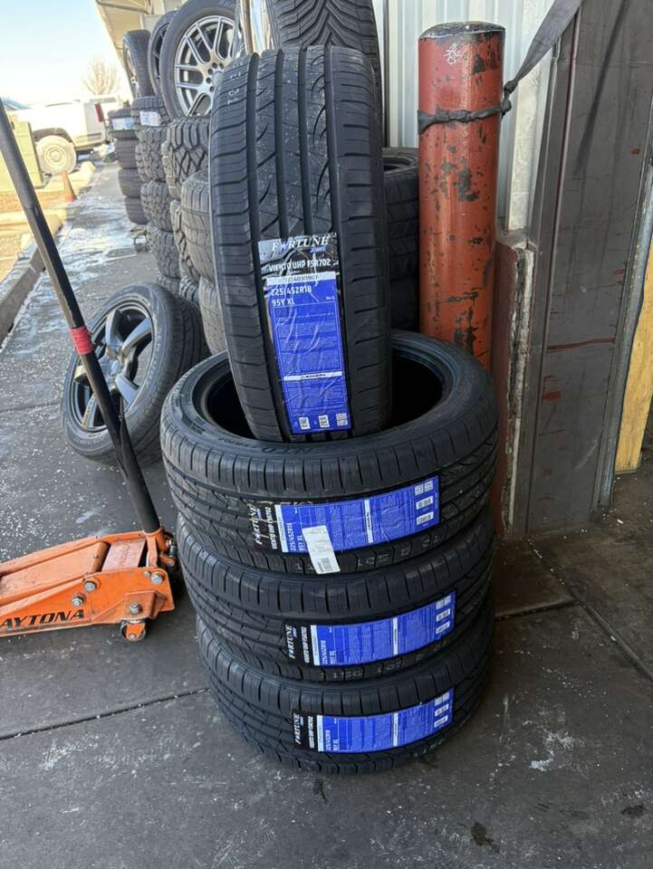 NEW SET OF FORTUNE 225/45R18