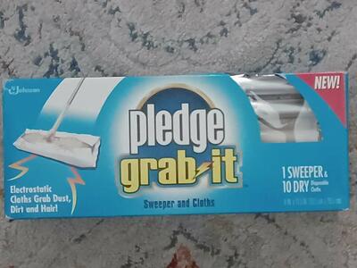 New Pledge Grab It Sweeper and Cloths