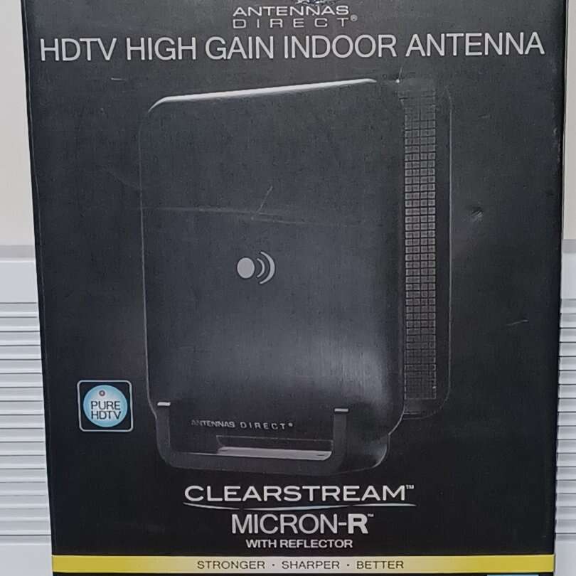 NEW Indoor HDTV Antenna up to 35 miles