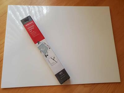 Tabletop Display Easel