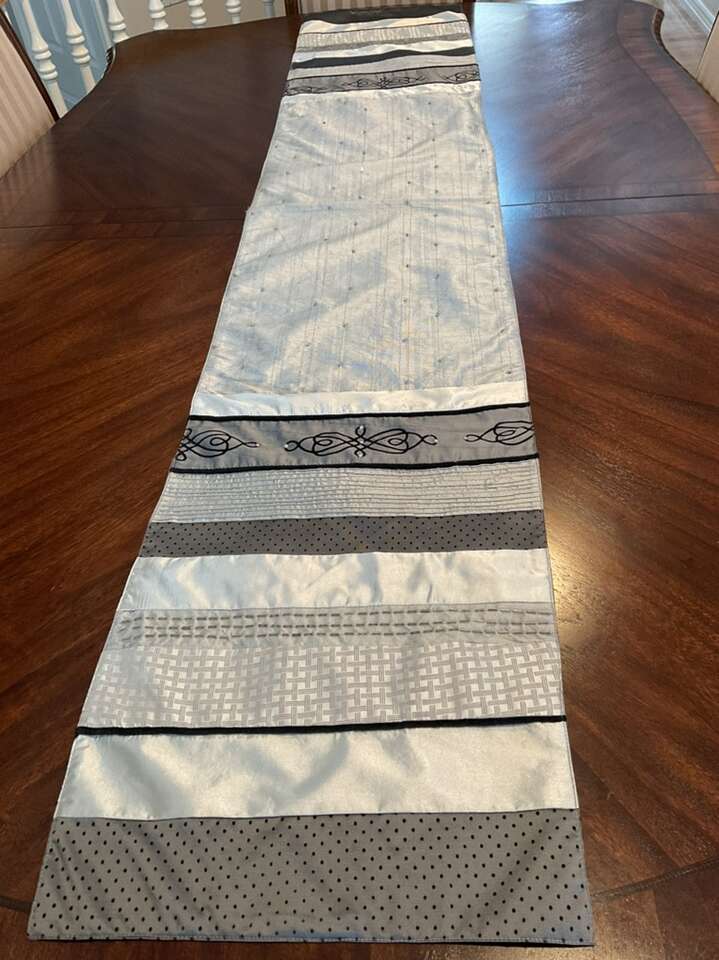 Table Runner 70x14