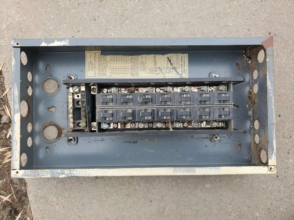 Bull dog push matic electrical panel