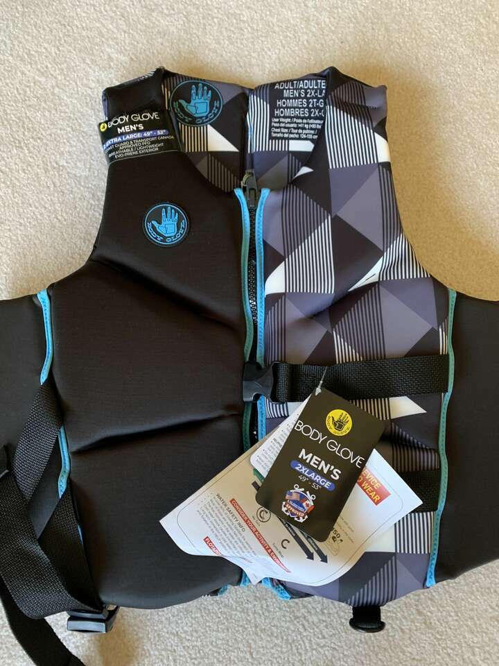 NEW BODY GLOVE Men's XXL life vests, never used
