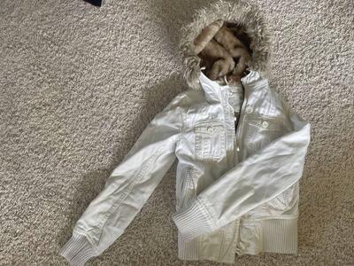 Aeropostale jacket white size S