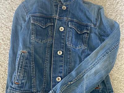 Gap jean jacket size S