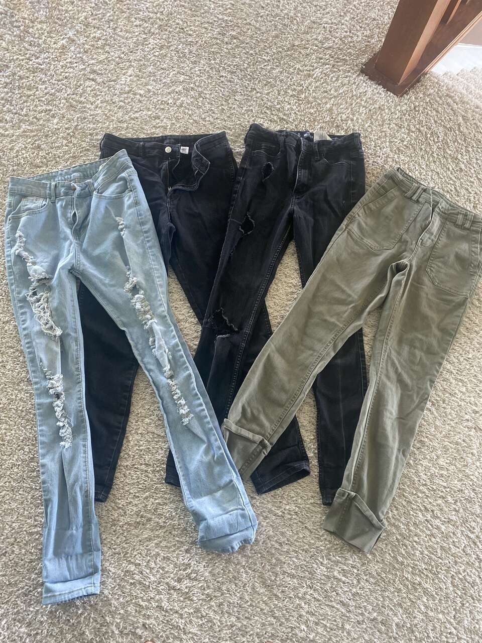 4 skinny jeans set hollister etc size S, 24-26