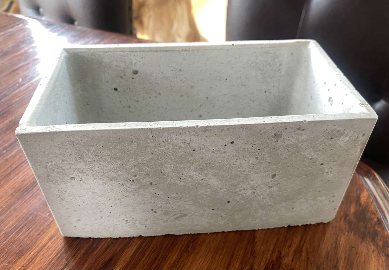 Concrete rectangle planter
