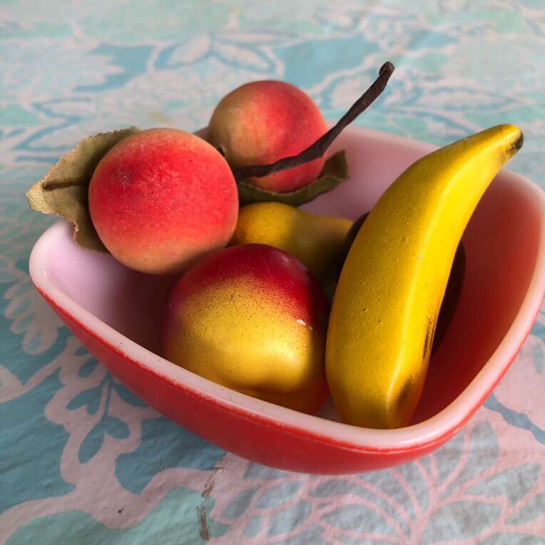 Vintage Pyrex Bowl & Fake Japanese Fruit