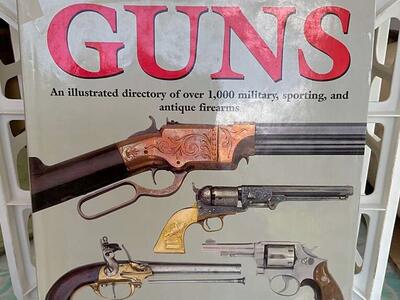 The Illustrated Book Of Guns