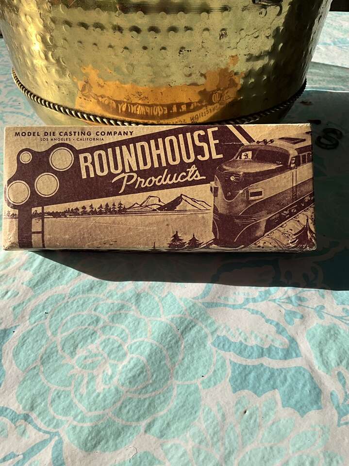 HO Model Die Casting Boxcar Kit @1954