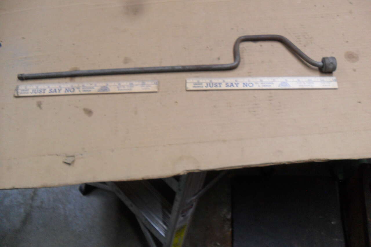 3/8 Inch Speed Wrench 26 Inches Long (NO BRAND NAME) $10    (IV #-5- )