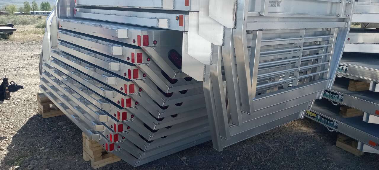 Cash and Carry Pricing on Aluminum Flatbeds for Compact Pickups