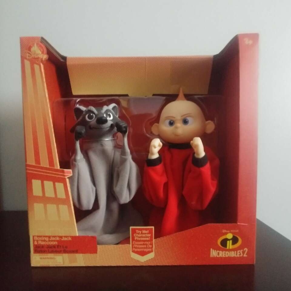 Brand New Collectible Incredibles 2 Puppet Set