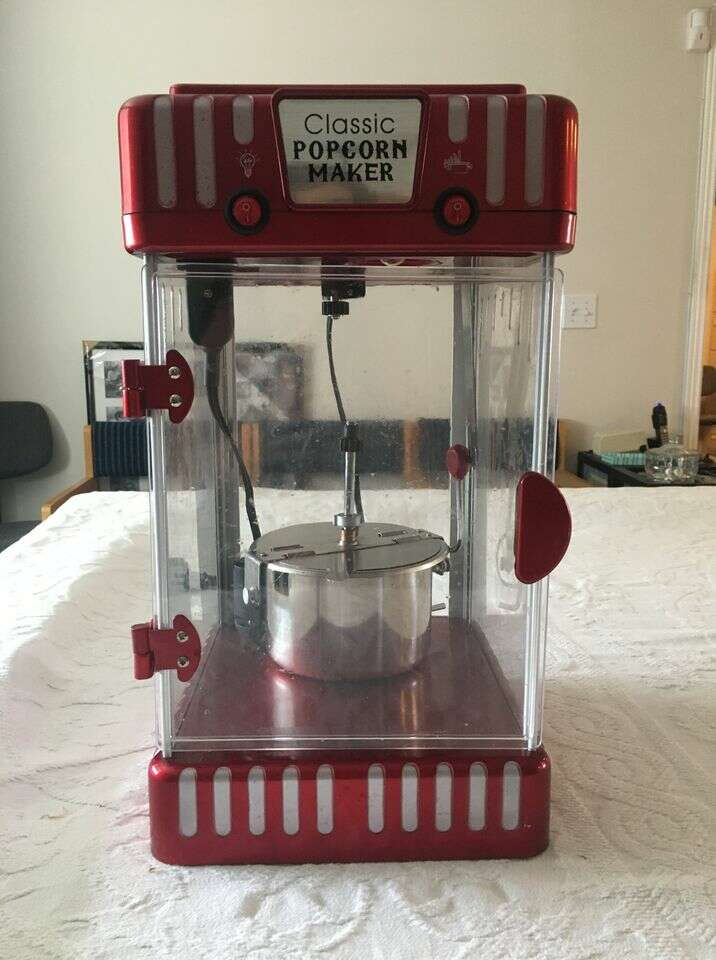 Maxi-Matic Classic Countertop Popcorn Maker