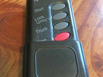 Bulldog Security Fob FCC ID J3STXJS1994 *Might need new batteries*