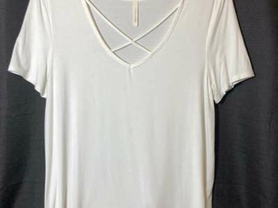 Beautiful Women Flowing White VNeck T-Shirt