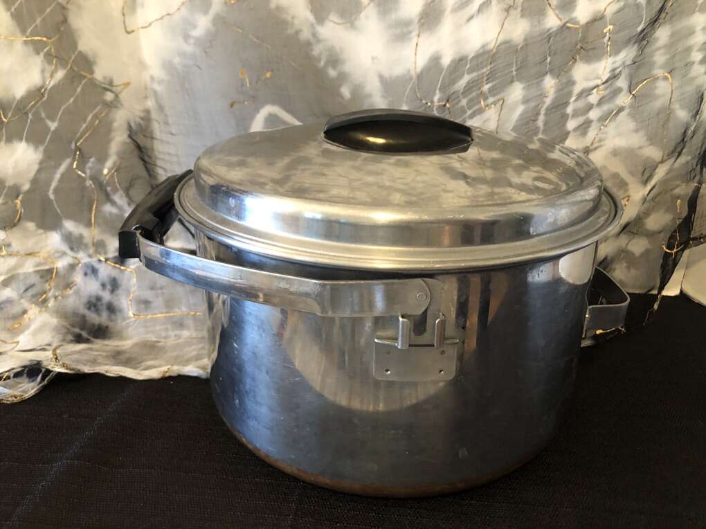 Stainless Steel Copper Bottom Pan With Lid and Handle