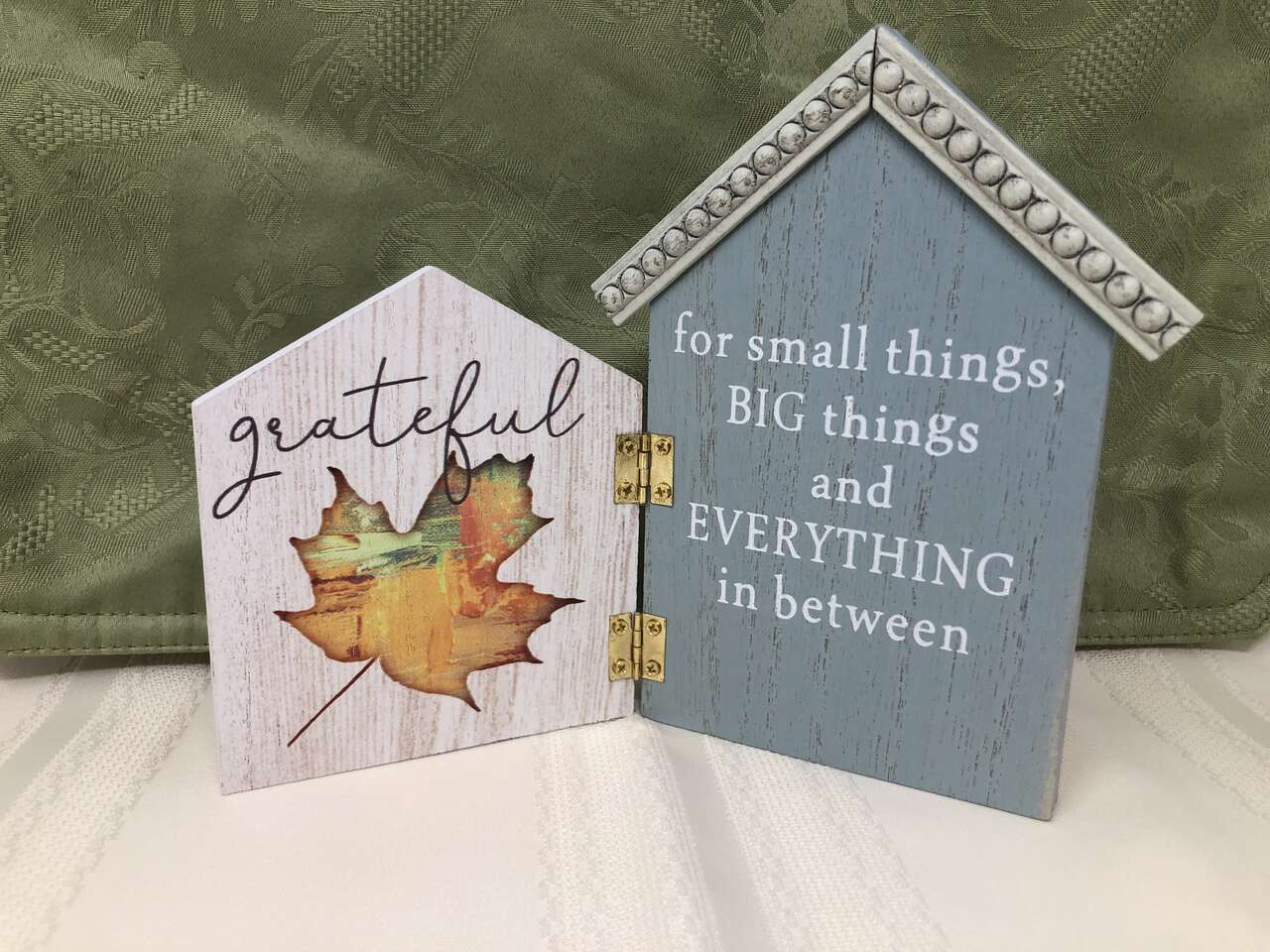 Great Gift Grateful Small Wooden House Decor with Sayings