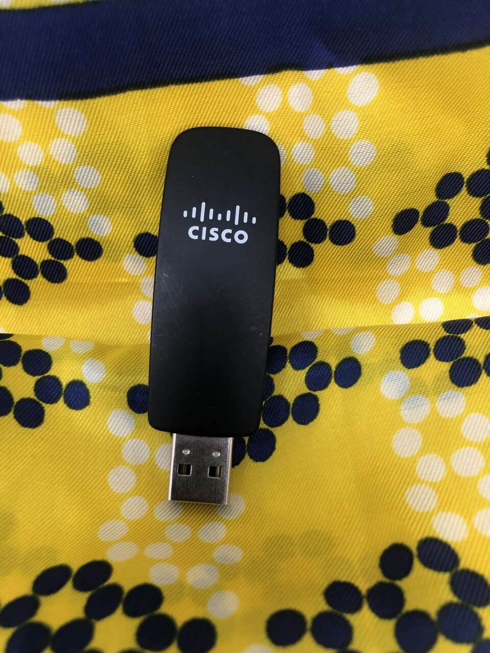 Cisco Linksys Model AE2500 Dual-band Wireless N-USB Adapter