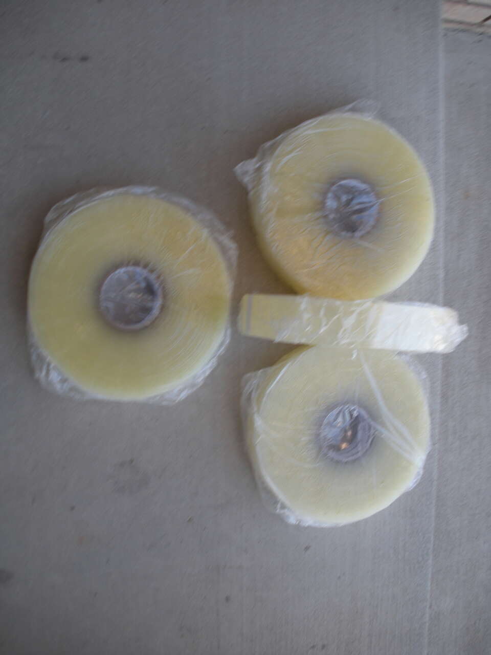 1000 YARD ROLLS OF 2 INCH PACKING TAPE