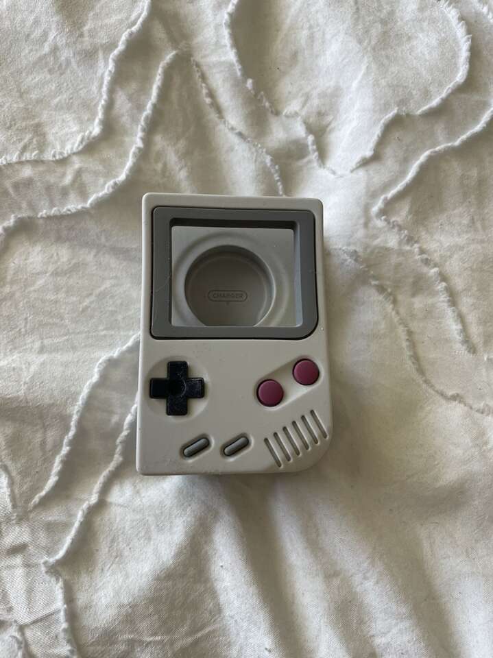 Apple Watch Charger Station Gameboy Look
