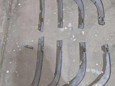 97-01 Jeep Cherokee XJ OEM Flare Retainer Set