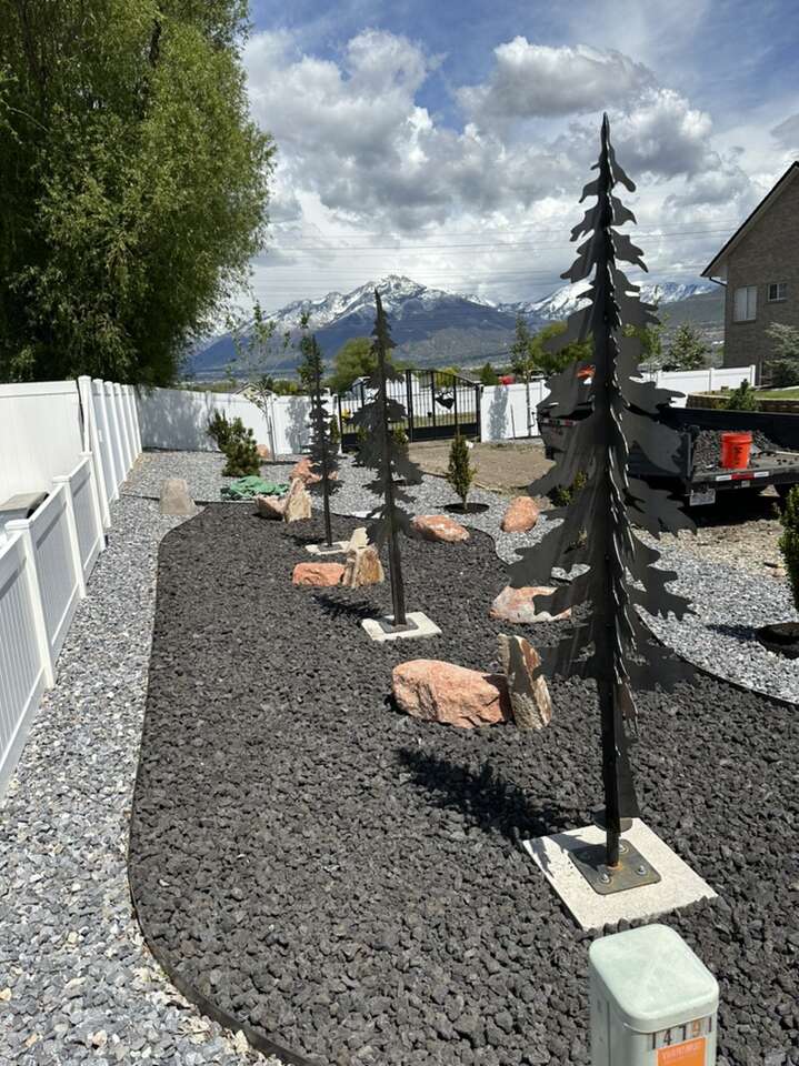 Landscape Metal Yard Art Edging Tree Rings