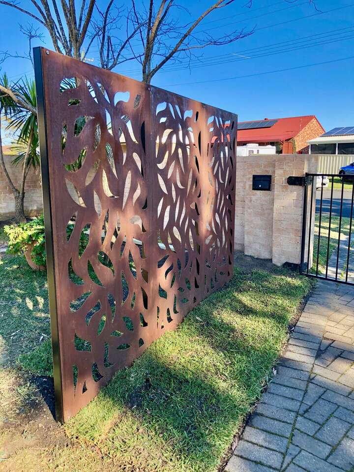 Privacy screens, steel outdoor privacy