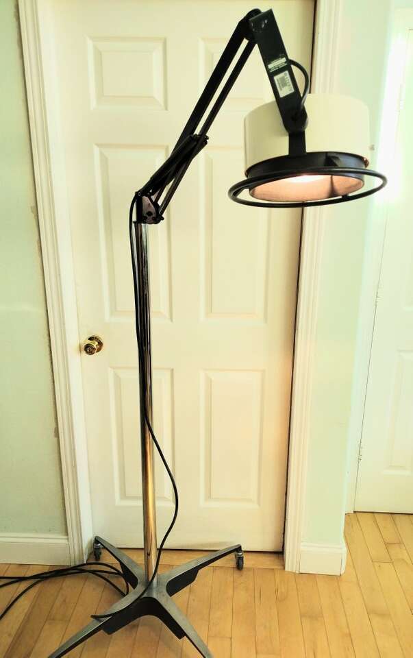 Steris Amsco Examiner 10 medical exam Light system