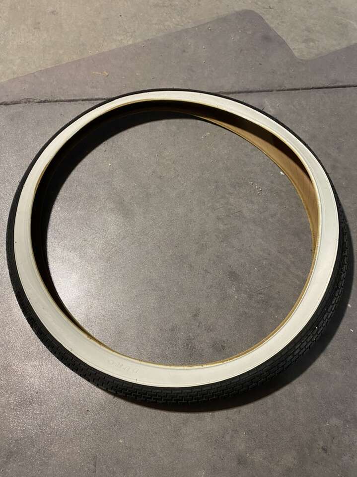 24 X 2.125 White Wall Brick Tread Cruiser Tire