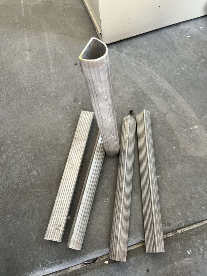 7 Aluminum Ladder Rungs