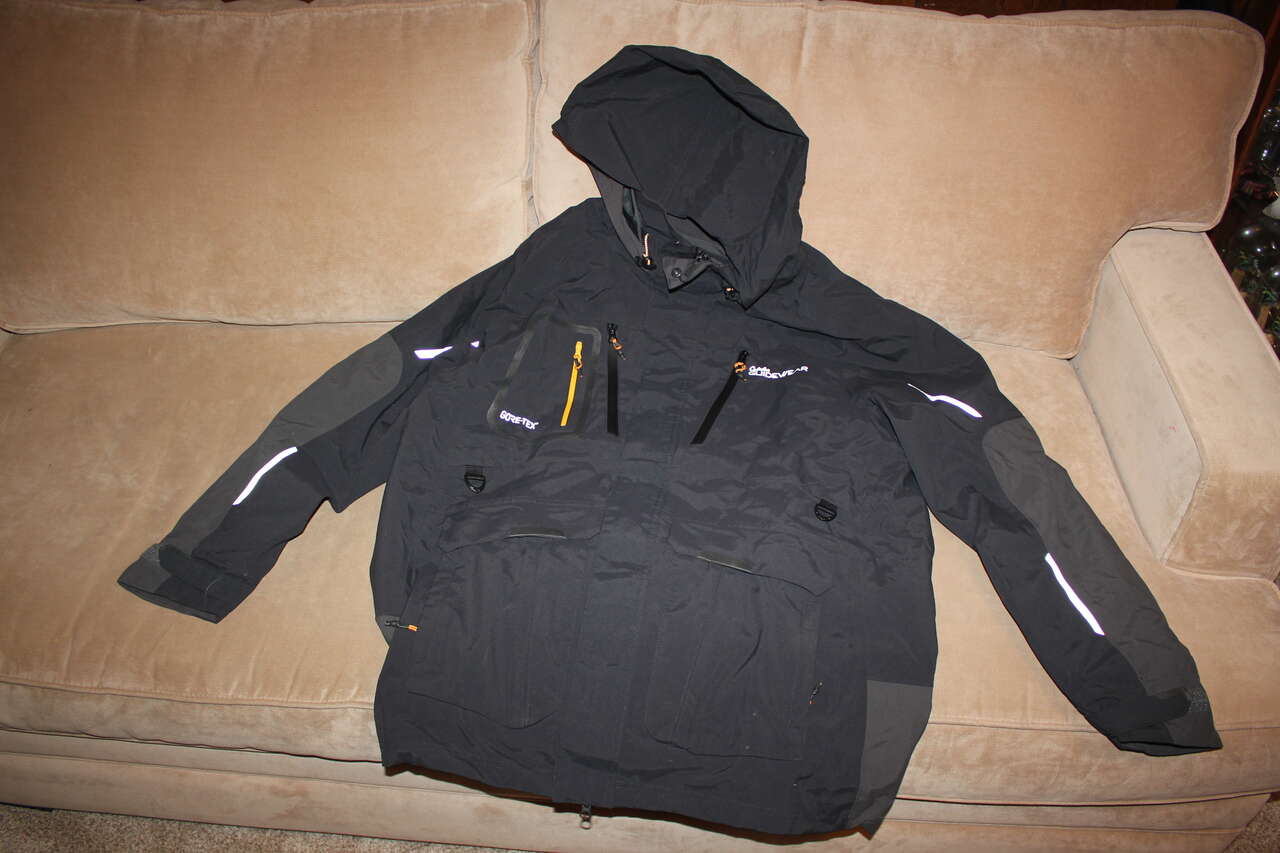 Cabelas Guidewear Extreme Late Season Insulated Rain Jacket