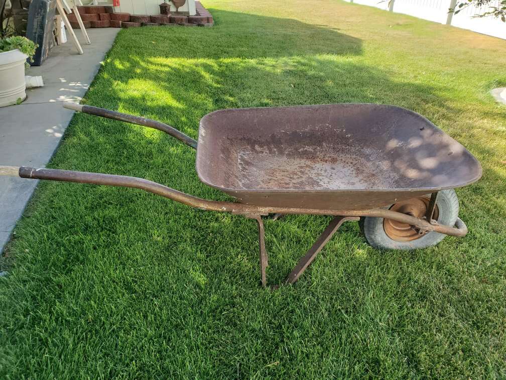 Antique / Vintage Wheelbarrow