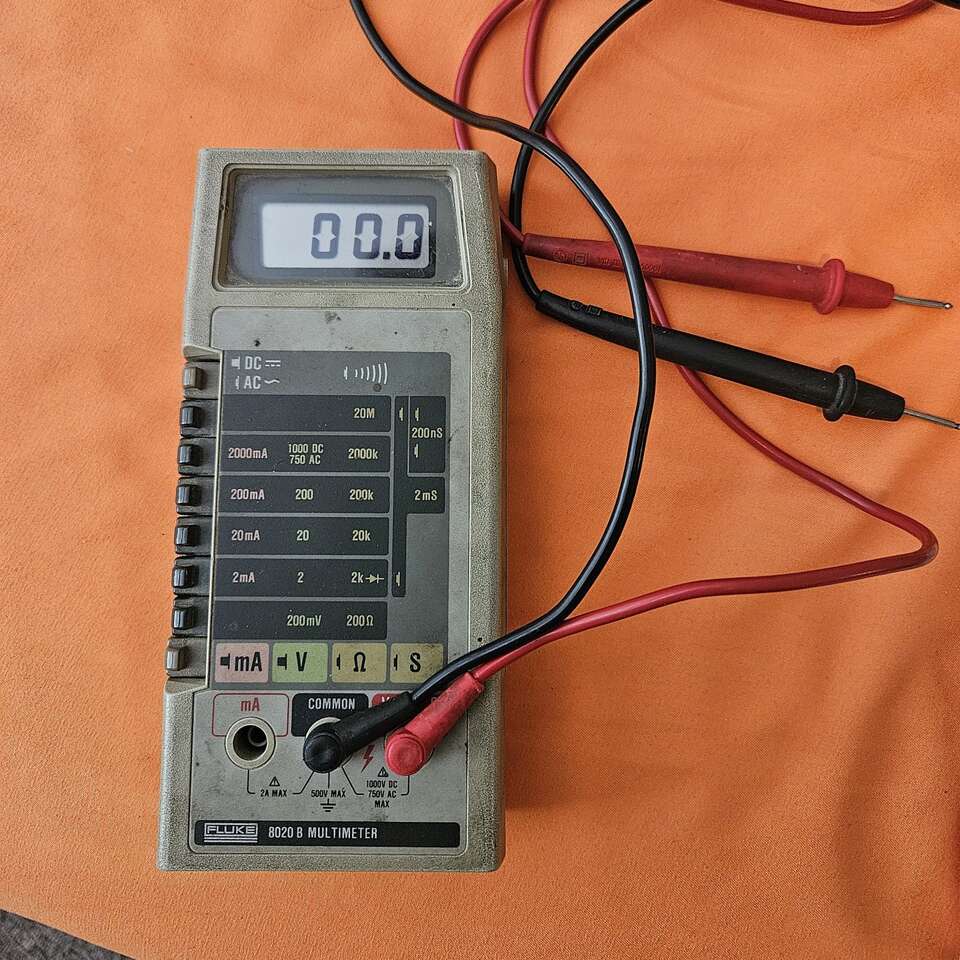 Vintage Fluke 8020 B Multimeter