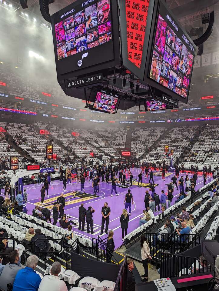 Jazz Tickets! Row 6 1-8 Aisle. No Fees!