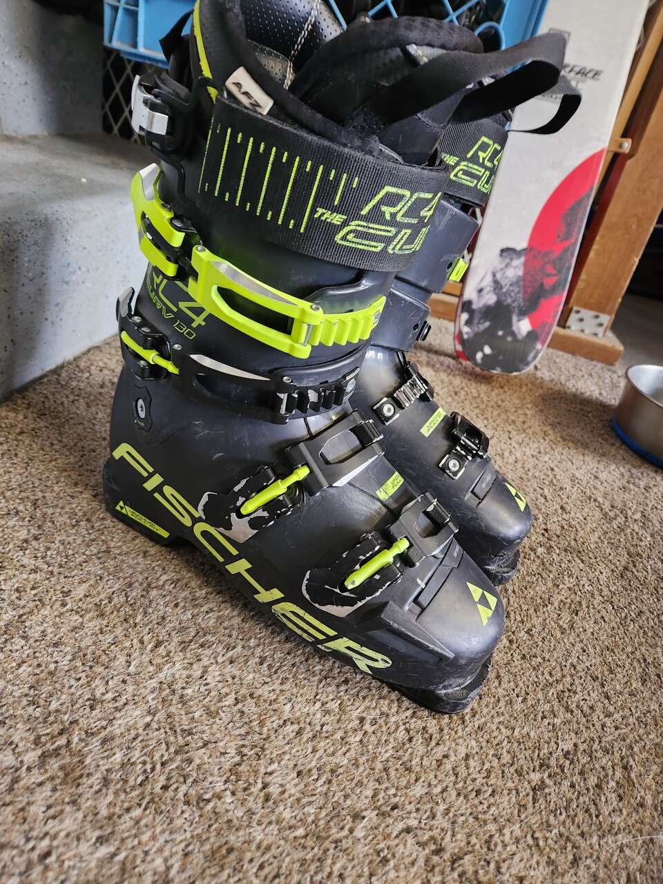 Fischer ski boots