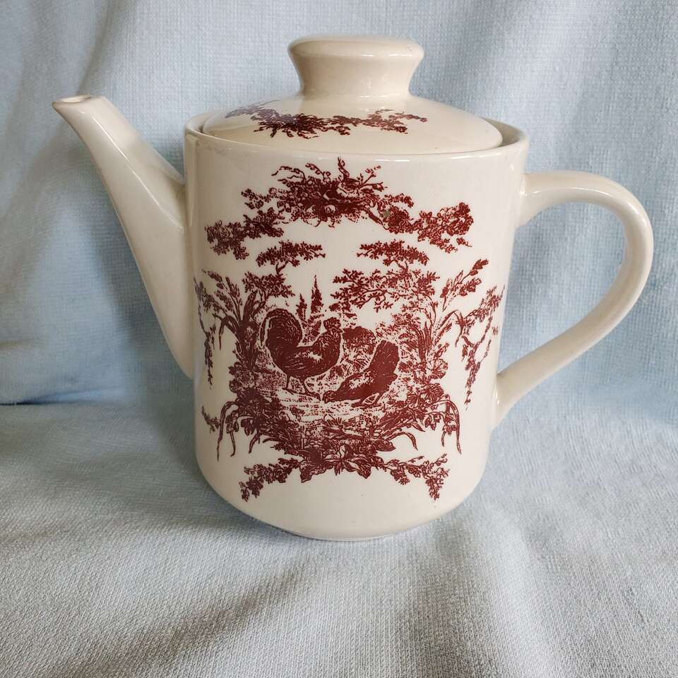California Pantry Classic Ceramic Teapot