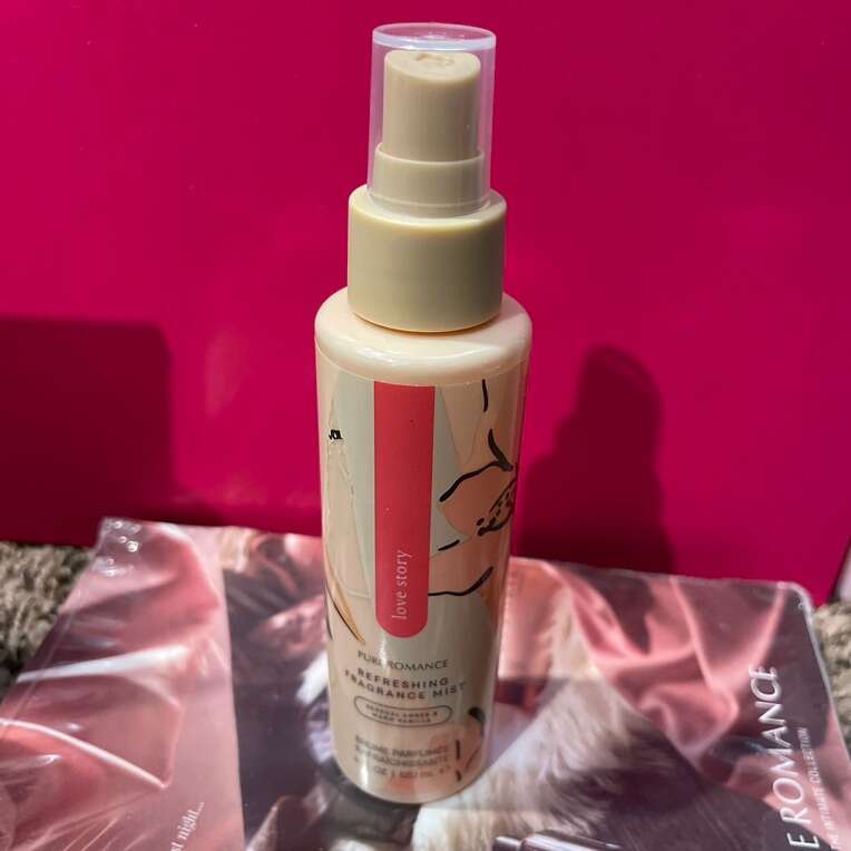 Pure Romance Refreshing Fragrance Mist Love Story