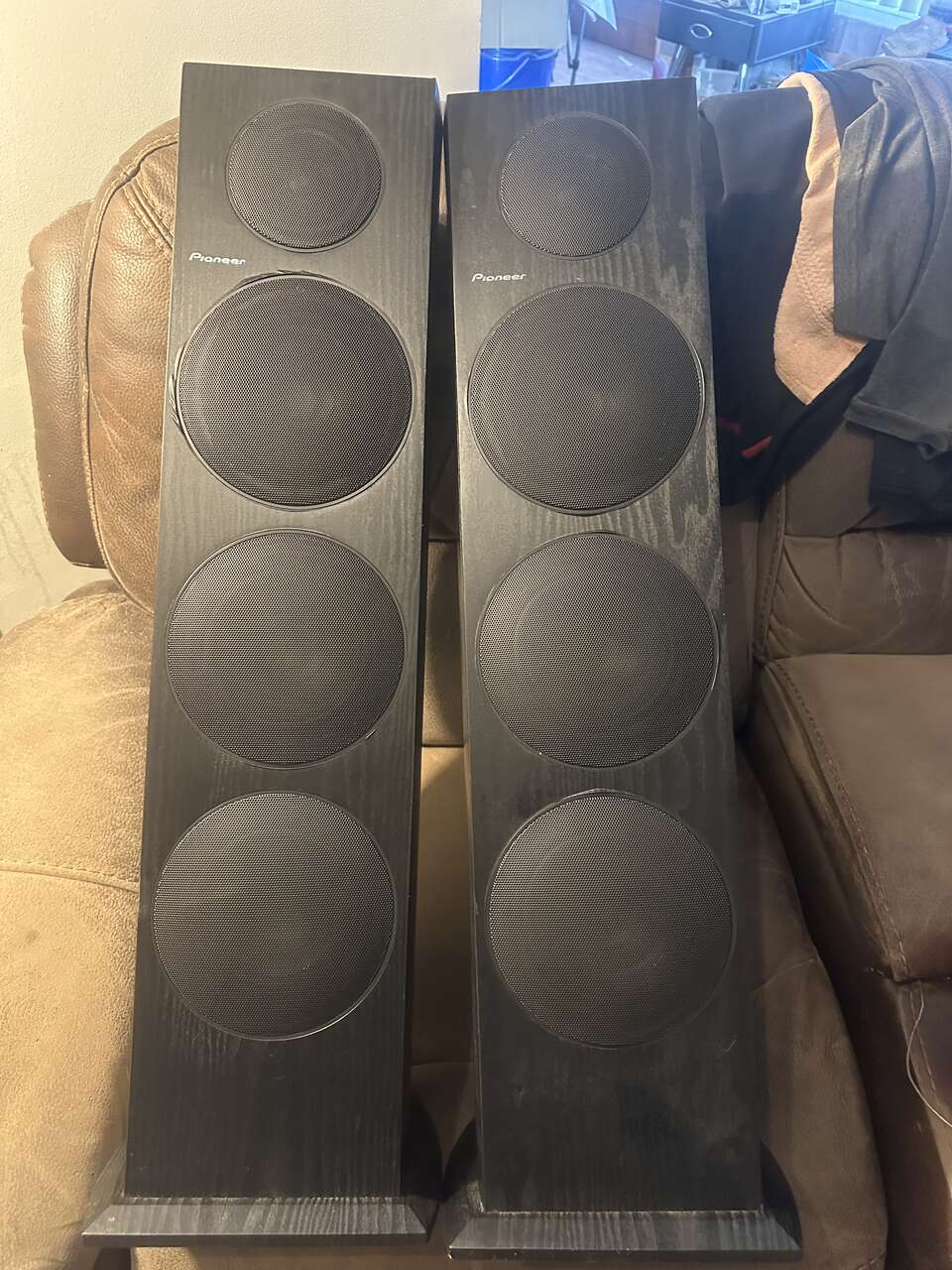 Pioneer Tower Speakers Model: SP-FS51 - LR Andrew Jones