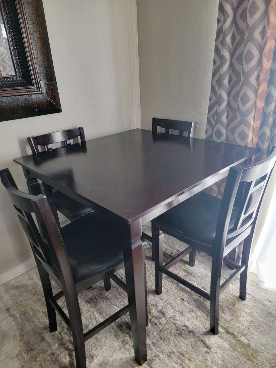 Dinning table and chairs Furniture