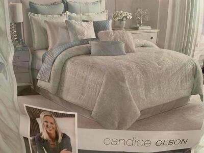 Queen Light Mint Green Comforter set. Candice Olsen
