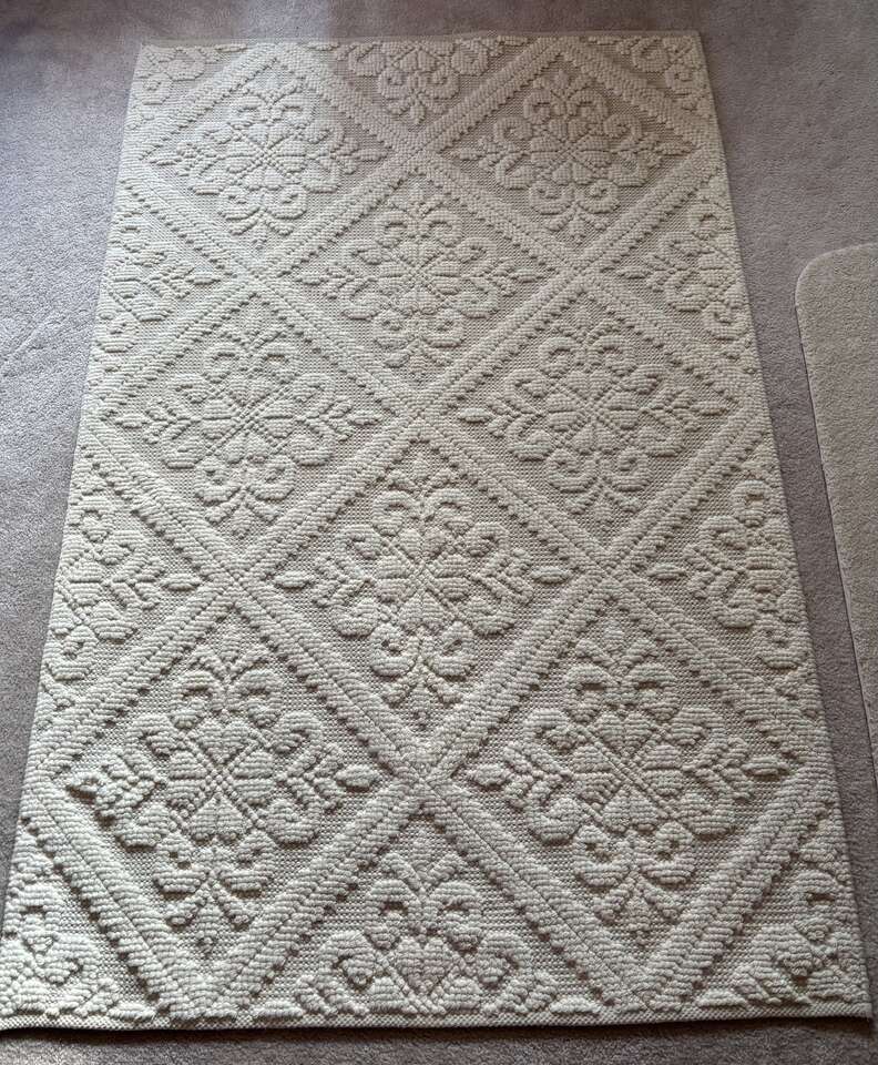 Creme Carpets 4 X 6