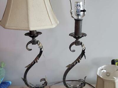 Stylish metal lamp (with free 2nd lamp)