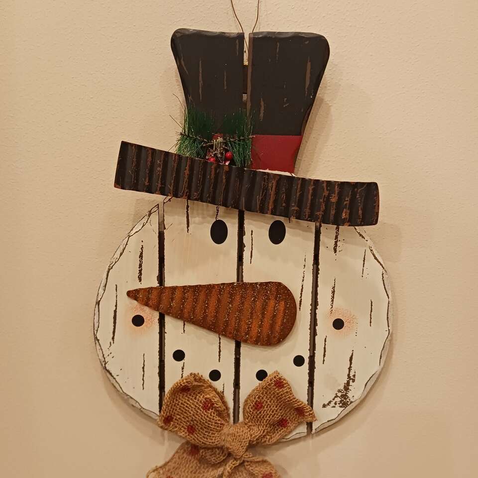 Wooden Snowman sign
